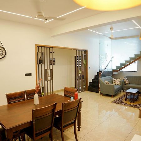 Teak And Lake Homestay Thekkady Extérieur photo
